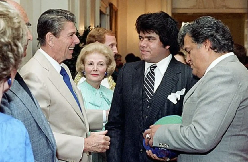 El Toro: Fernando Valenzuela, MLB Pitcher